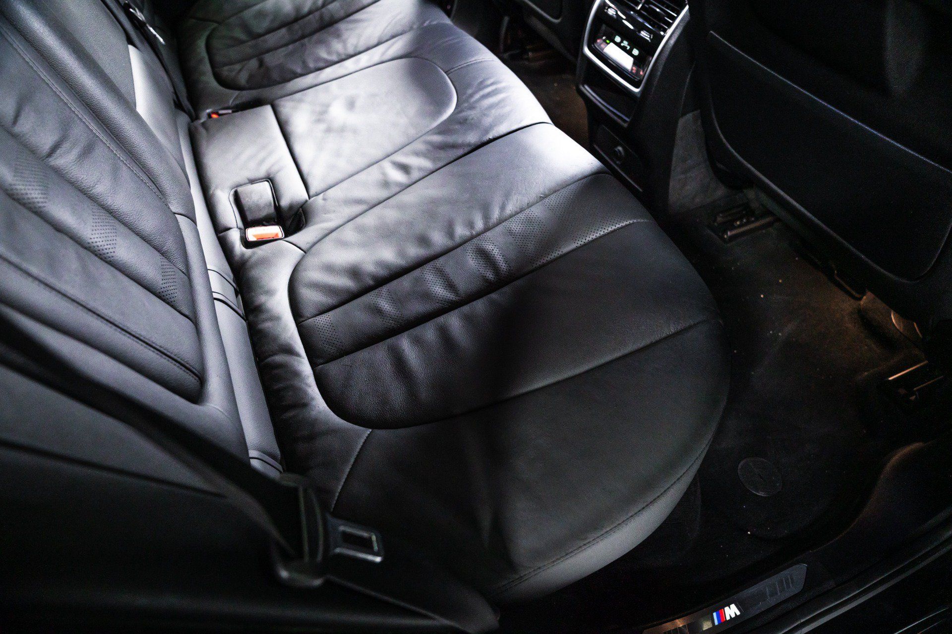Used 2019 BMW X5 xDrive40i w/ M Sport Package AWD/4WD image 34
