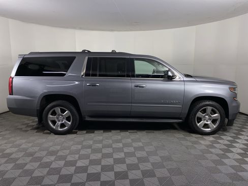 Used 2018 Chevrolet Suburban LS w/ All-Season Package image 4