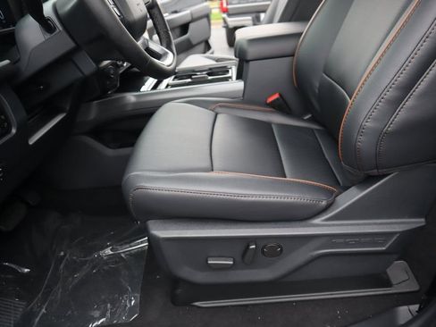 New 2026 Ford F250 Lariat w/ Chrome Package image 12