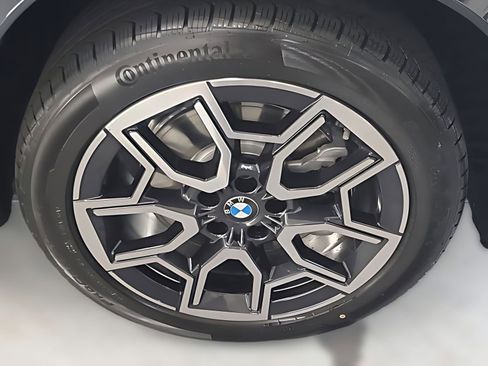 Used 2025 BMW X1 xDrive28i w/ Convenience Package image 3