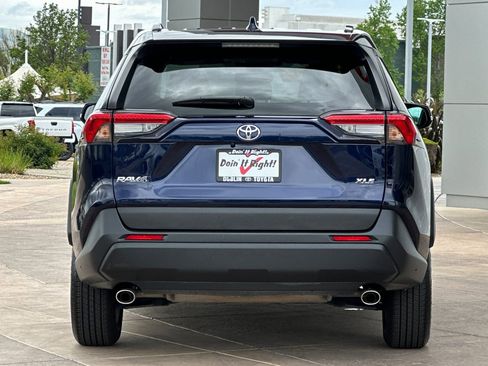 Used 2024 Toyota RAV4 XLE image 5