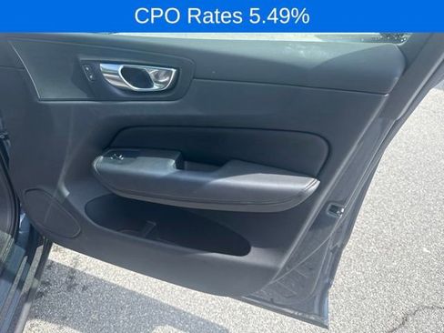 Certified 2023 Volvo XC60 B5 Plus AWD/4WD image 5