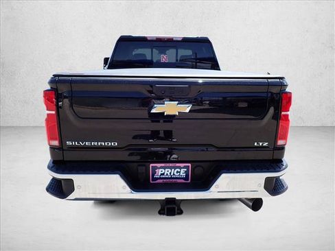 Used 2025 Chevrolet Silverado 3500 LTZ w/ LTZ Premium Package AWD/4WD image 3