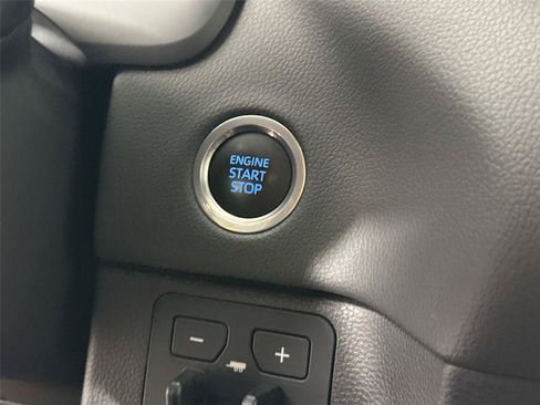 Used 2024 Toyota Tundra Limited AWD/4WD image 22