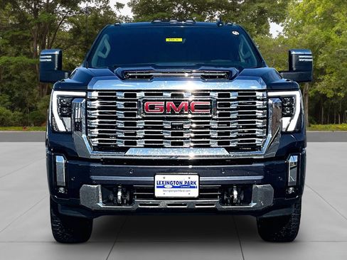 Used 2024 GMC Sierra 2500 Denali w/ Denali Reserve Package image 2