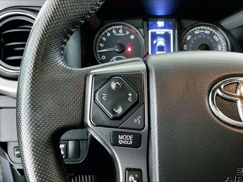 Used 2021 Toyota Tacoma TRD Off-Road w/ Technology Package image 12