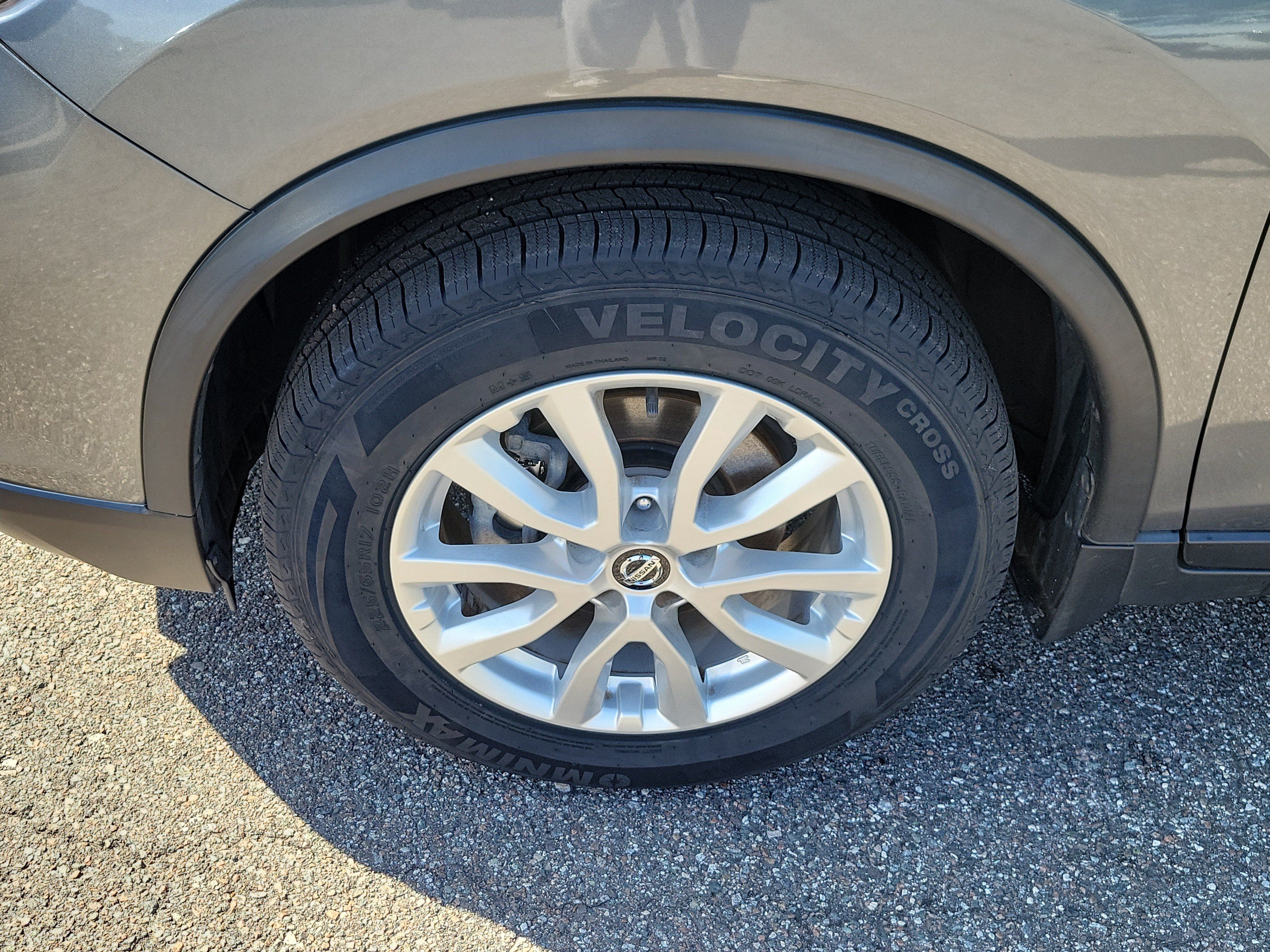 Used 2019 Nissan Rogue SV AWD/4WD image 37