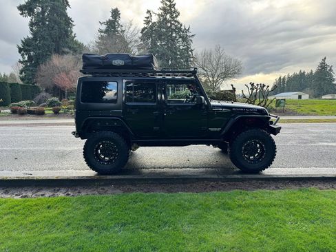 Used 2013 Jeep Wrangler Unlimited Rubicon w/ Dual Top Group image 6