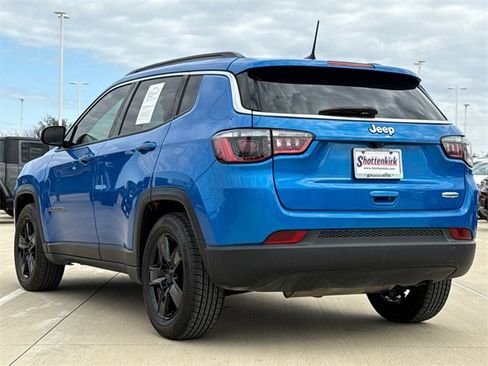 Used 2022 Jeep Compass Latitude image 6