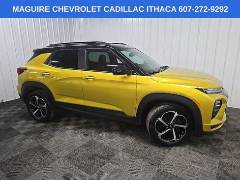 Used 2023 Chevrolet TrailBlazer RS w/ Convenience Package AWD/4WD image 1
