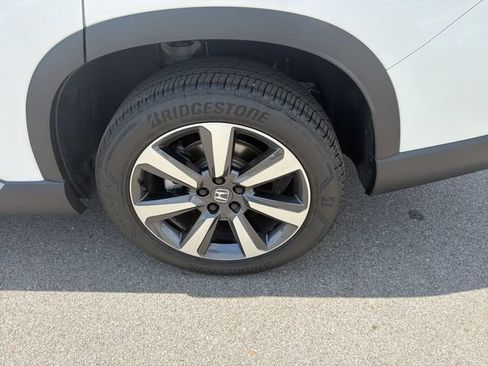 Used 2025 Honda Pilot Touring image 24