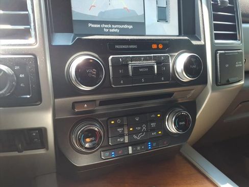 Used 2017 Ford F250 King Ranch w/ King Ranch Ultimate Package AWD/4WD image 16