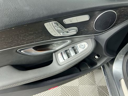 Used 2019 Mercedes-Benz C 300 Sedan image 14