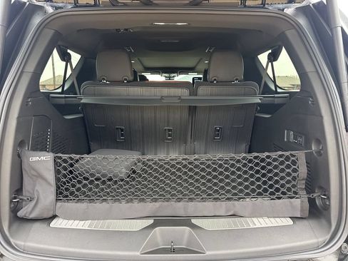 Used 2024 GMC Yukon XL Denali Ultimate w/ LPO, Illumination Package AWD/4WD image 40