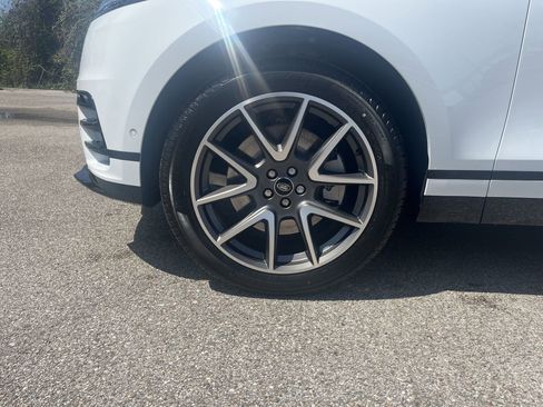 New 2026 Land Rover Range Rover Velar Dynamic SE image 10