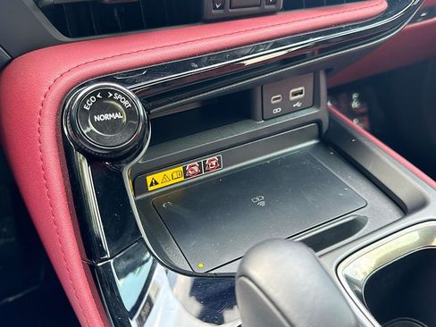 Used 2025 Lexus NX 250 FWD w/ Accessory Package (Z1) image 31