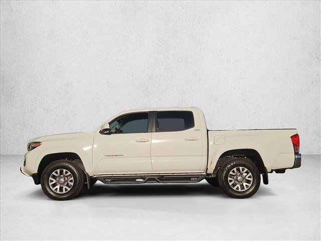 Used 2017 Toyota Tacoma SR5 w/ Tow Package RWD image 9