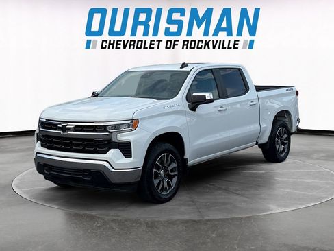 Used 2024 Chevrolet Silverado 1500 LT AWD/4WD image 2