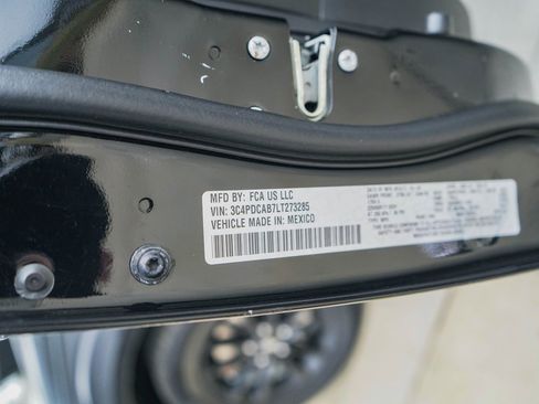 Used 2020 Dodge Journey SE w/ SE Popular Equipment Group image 36