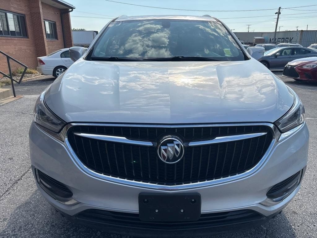 Used 2019 Buick Enclave Essence FWD image 3