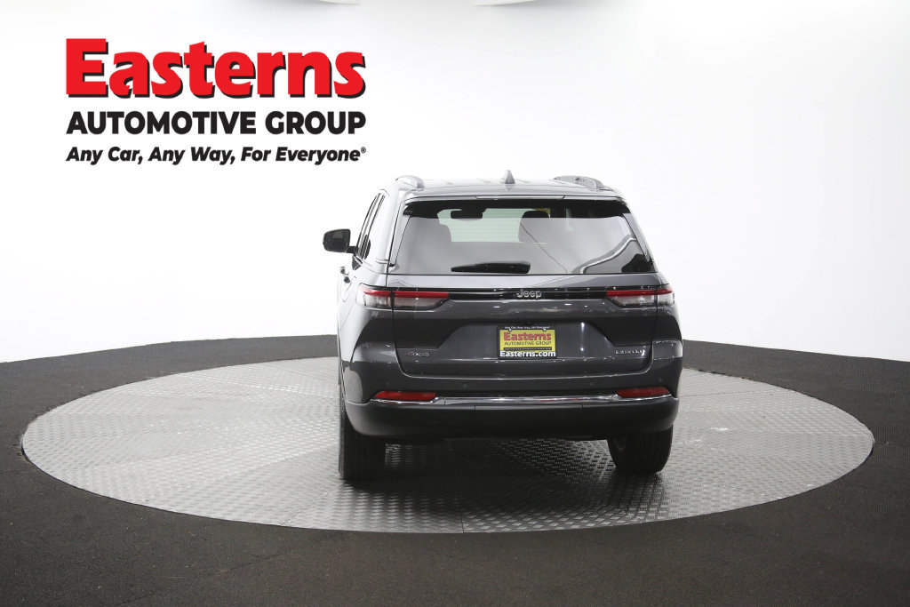 Used 2023 Jeep Grand Cherokee Limited AWD/4WD image 40