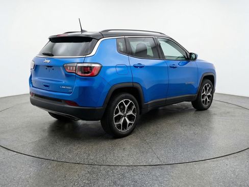 Used 2025 Jeep Compass Limited image 9