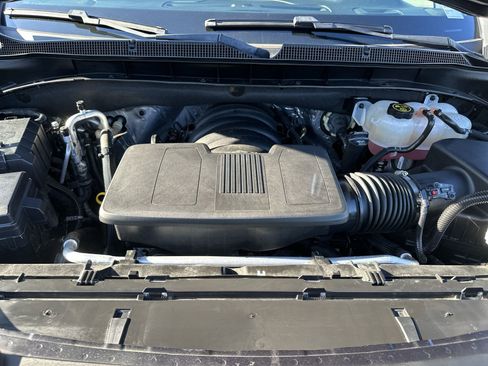 Used 2023 Chevrolet Tahoe Z71 w/ Luxury Package AWD/4WD image 17