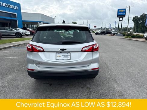 Used 2020 Chevrolet Equinox LS w/ LPO, Floor Liner Package FWD image 5