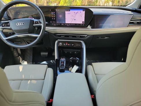 Used 2025 Audi Q5 Prestige AWD/4WD image 14