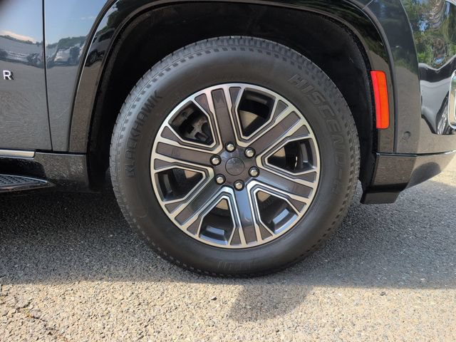 Certified 2023 Jeep Wagoneer L Series II AWD/4WD image 25