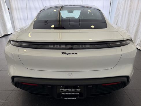 Used 2025 Porsche Taycan image 8