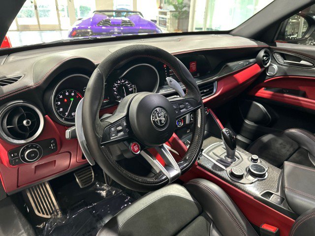 Used 2018 Alfa Romeo Stelvio Quadrifoglio w/ Driver Assist Dynamic Package AWD/4WD image 3