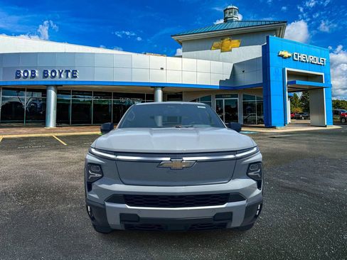 New 2025 Chevrolet Silverado EV LT image 2