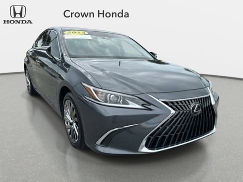 Used 2024 Lexus ES 350 w/ Technology Package image 9