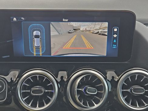 Certified 2025 Mercedes-Benz GLA 250 image 17