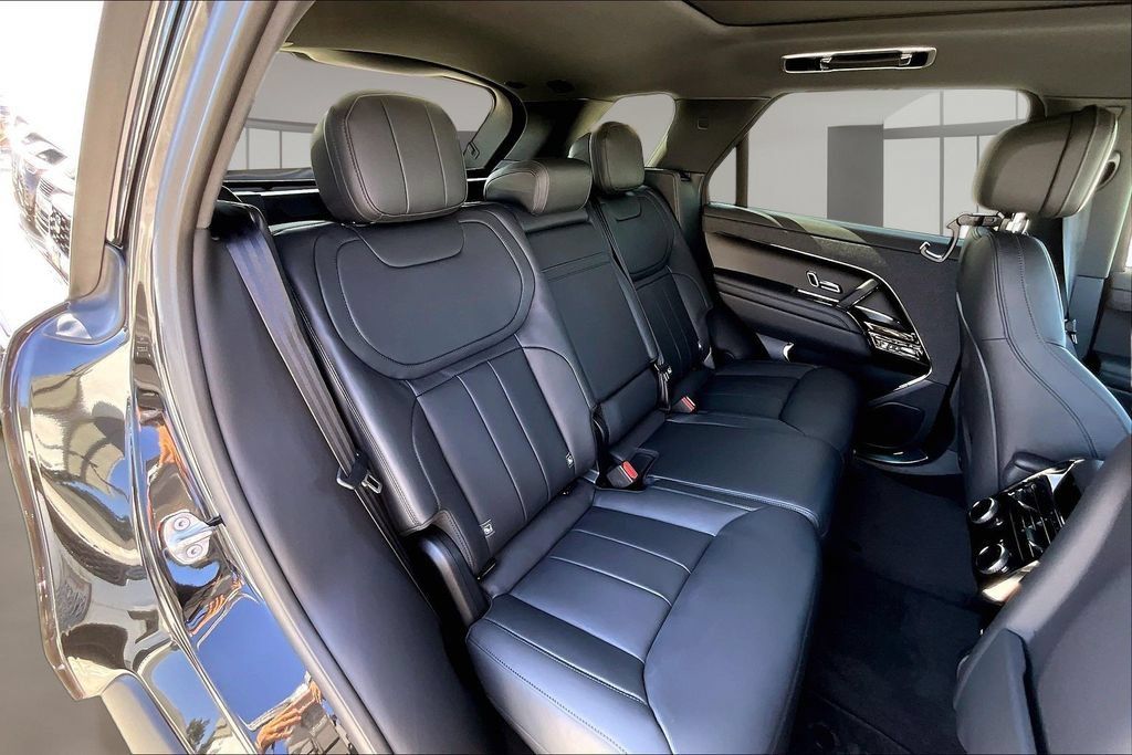 New 2026 Land Rover Range Rover Sport Dynamic SE AWD/4WD image 10