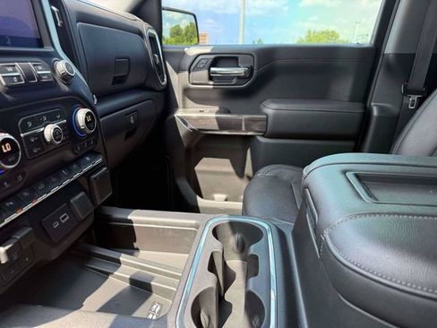Used 2019 Chevrolet Silverado 1500 LTZ w/ LTZ Premium Package AWD/4WD image 33