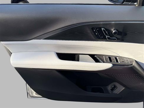 Used 2025 Cadillac Lyriq Sport image 20