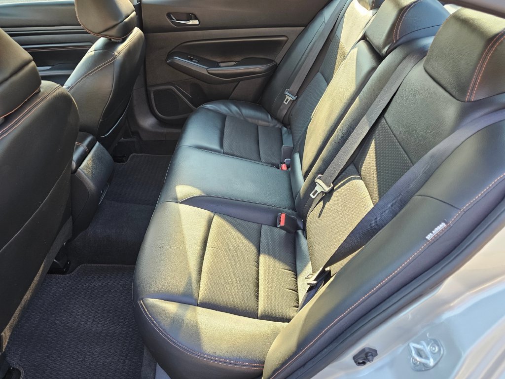 Used 2022 Nissan Altima 2.5 SR FWD image 10