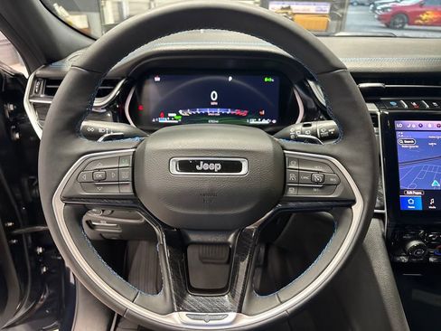 New 2024 Jeep Grand Cherokee Trailhawk w/ Advanced Protech Group II AWD/4WD image 19
