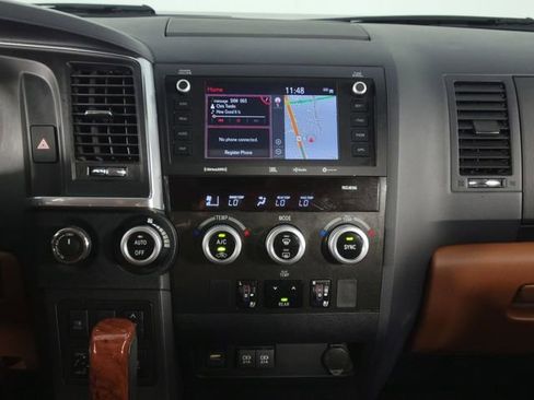 Used 2020 Toyota Sequoia Platinum image 26