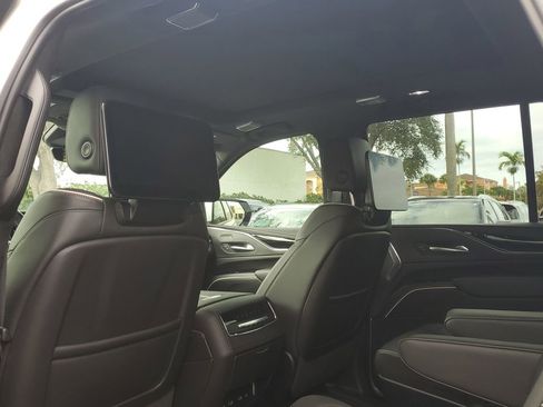 Certified 2024 Cadillac Escalade V w/ LPO, ONYX Package image 14