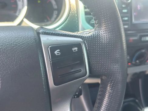 Used 2013 Toyota Tacoma PreRunner w/ SR5 Pkg RWD image 11