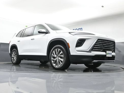 New 2026 Buick Enclave Preferred w/ Power Package AWD/4WD image 32