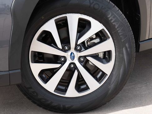 Used 2025 Subaru Outback Premium image 2