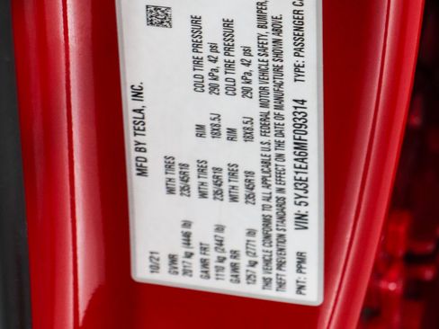Used 2021 Tesla Model 3 Standard Range Plus image 27