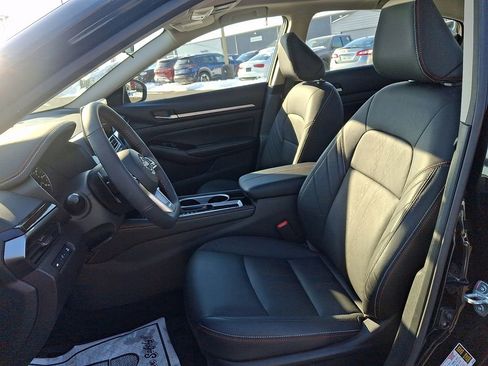 Certified 2024 Nissan Altima 2.5 SR w/ SR Premium Package image 13