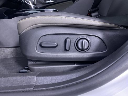 New 2025 Chevrolet Trax ACTIV w/ Driver Confidence Package image 9