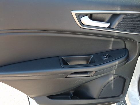 Used 2024 Ford Edge SEL AWD/4WD image 19