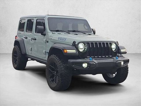 Used 2023 Jeep Wrangler Unlimited w/ Sun & Screen Package AWD/4WD image 3